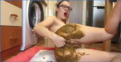 Ella Gilbert Opens Up Her Poo Poo Hole For Daddy in Humiliating Scat Play