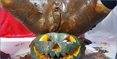 Anna Coprofield Trick Or Treat Solo Scat Fetish with Farting and Smearing