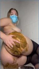 Sweet Bella's Extreme Copro: Anal Pooping and Smearing Action