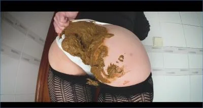 Sweet Betty Parlour in Real Shitting Kaviar Action: Winter Way to Dirty Fun