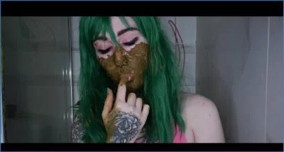 SweetBettyParlour in a Solo Scatting and Smearing romp