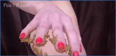 MilanaSmelly in Hardcore Scat Eating and Facesitting clip