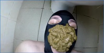 Adelina Frau in Russian Femdom Scatting and Licking